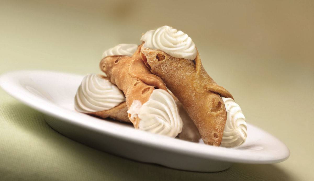 demi douzaine grande cannoli/half dozen large cannoli