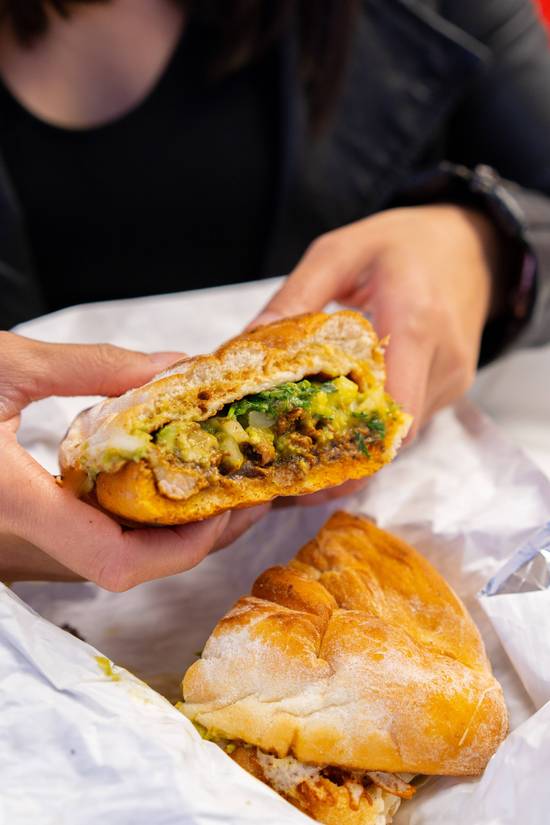 Torta Queso fresco y aguacate / Fresh cheese with avocado