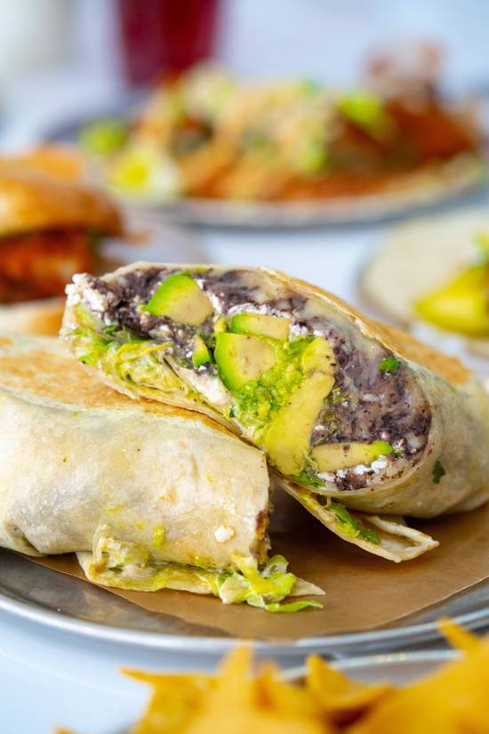 Burrito queso fresco y aguacate / Fresh cheese with avocado