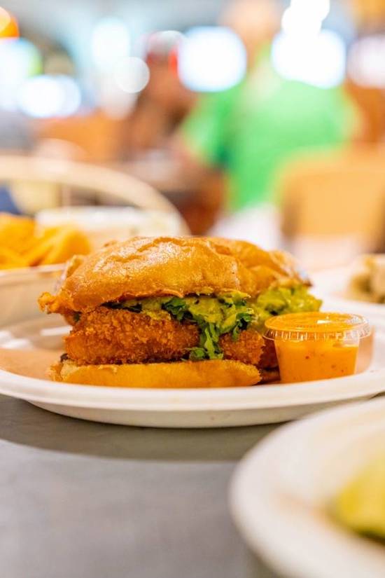 Torta Pescado empanizado / Battered Fish