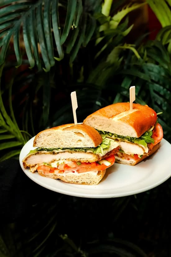 CHICKEN SANDWICH