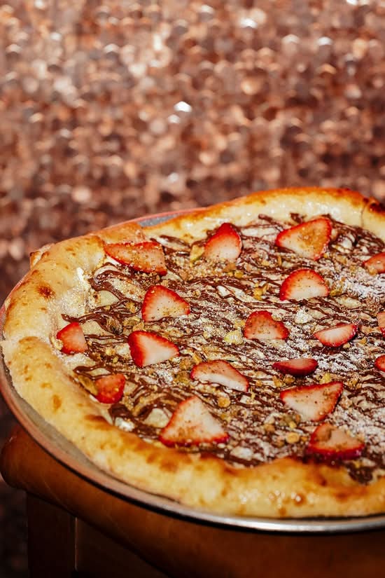 NUTELLA PIZZA