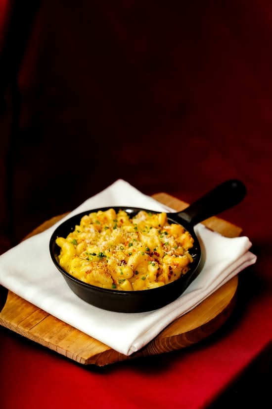 MAC & CHEESE
