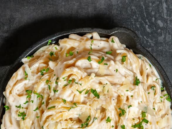 Fettuccine Alfredo