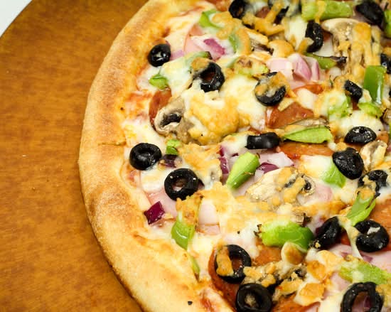 Ricardo's Classic Pizza