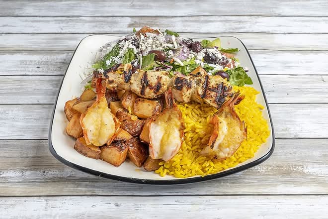 11- Combo Brochettes Poulet Et Crevettes / Combo 1 Chicken and 1 Shrimp Skewers