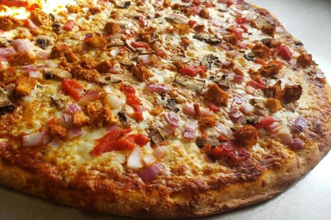 Large Butter Chicken Pizza