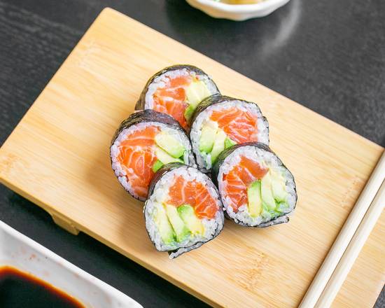 47. Salmon Avocado Roll
