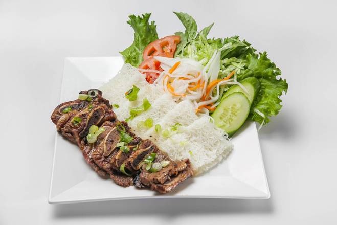 V4 Grilled Beef Short Rib with Woven Rice Noodle / BANH HOI SUON BO RAU SONG
