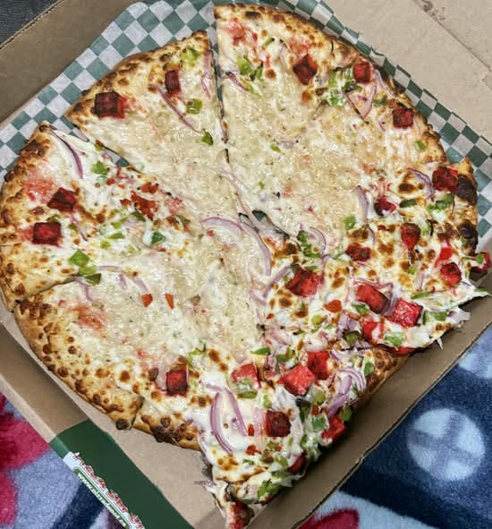 Tandoori Paneer Pizza