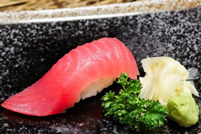 Red Tuna nigiri