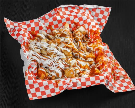 Buffalo Ranch Chicken Poutine