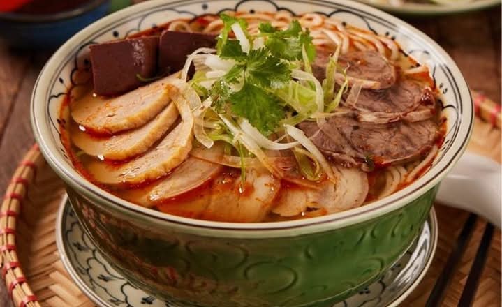 Spicy Hue Fusion Vermicelli Noodle
