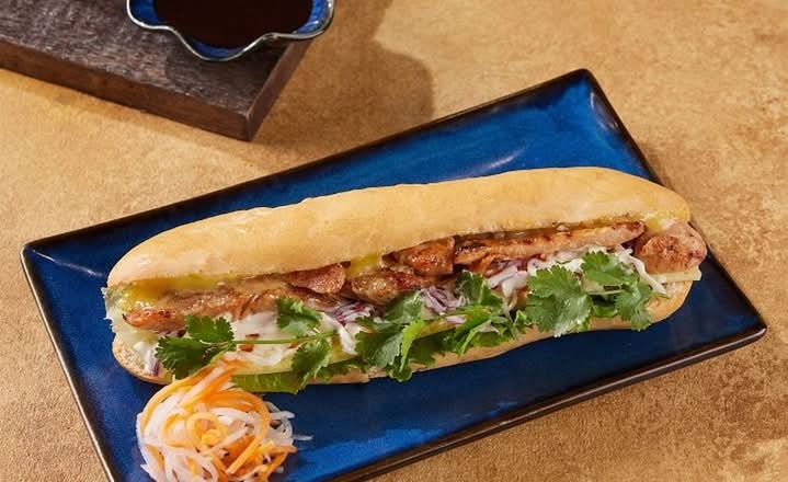 Grilled Chicken Bánh Mì