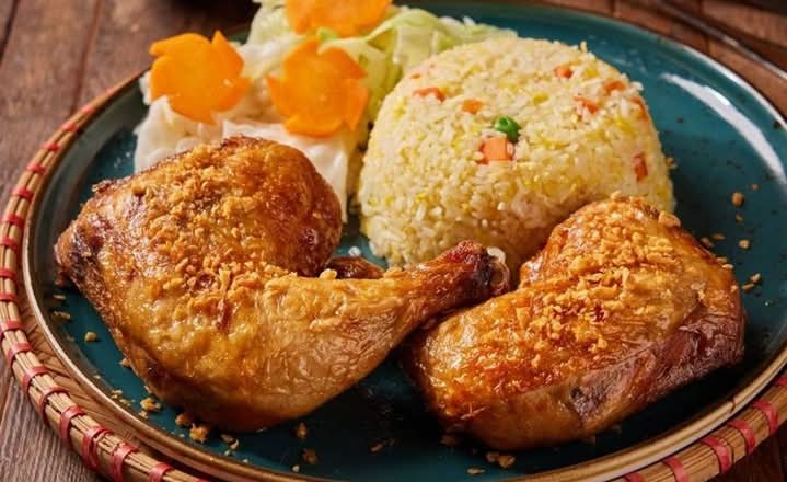 Crispy Garlic Chicken Fried Rice