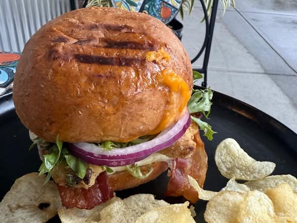 THE SOUTHWEST CHICKEN BURGER