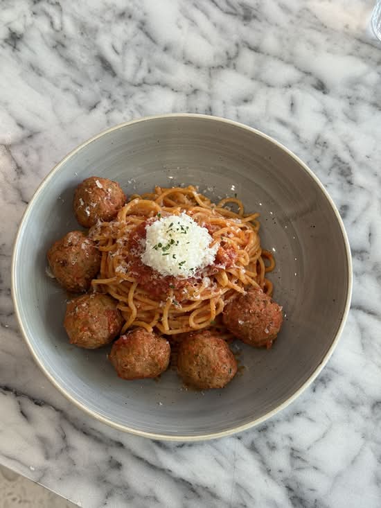 Spaghetti & Meatballs