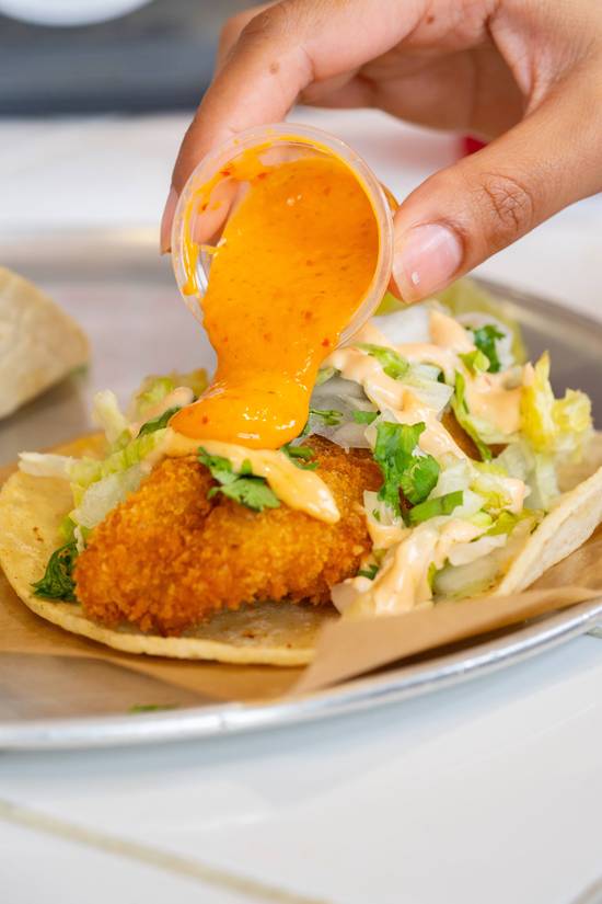 Taco pescado empanizado / Battered Fish
