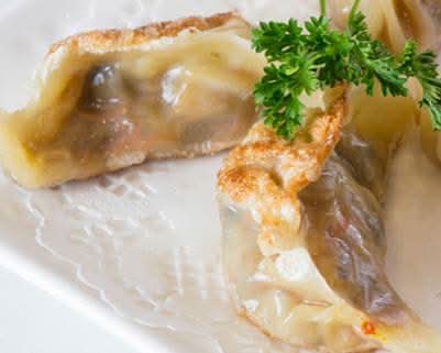 41.Pan Fried Gyoza (6PCS)