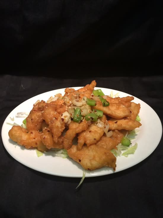 74. Filet de Poisson frit aux Sel et Poivres /  Fried Fish Cutlet with Salt and Pepper 椒鹽龍利柳