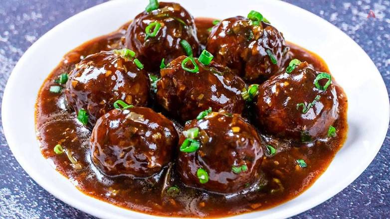 Veg Manchurian (Dry/Gravy)