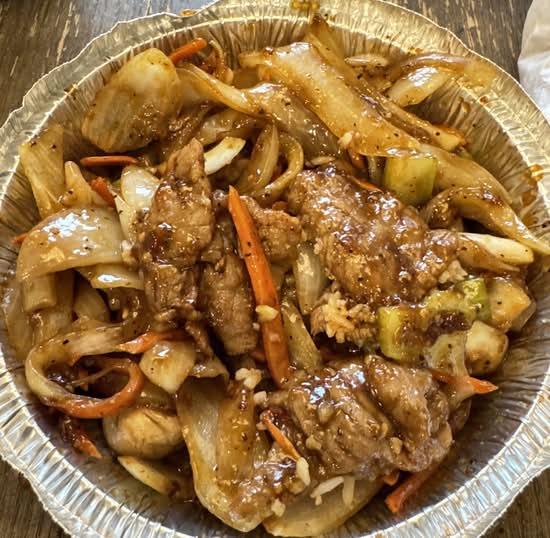 Shredded Beef in Black Pepper Sauce on Hot Plate
