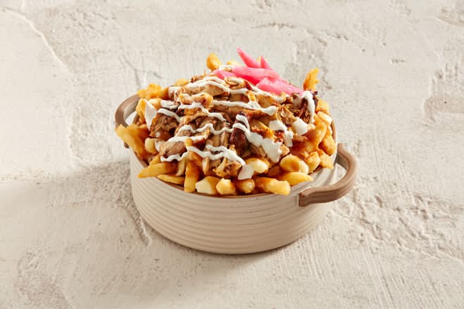 Chicken Shawarma Poutine / Poutine au poulet shawarma