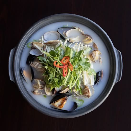 Clam Soup (바지락 술찜)