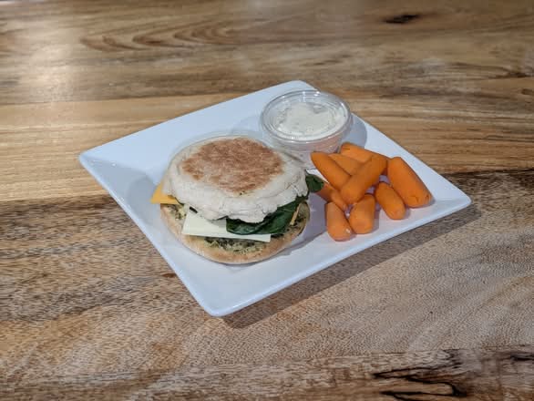 Muffin anglais avec oeuf-fromage / English Muffin with Eggs-Cheese