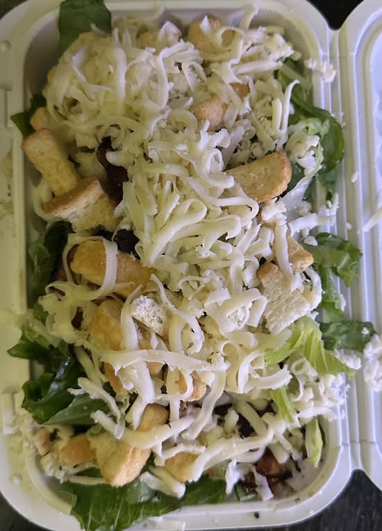 Real Bacon Caesar Salad (Salade César au Vrai Bacon)