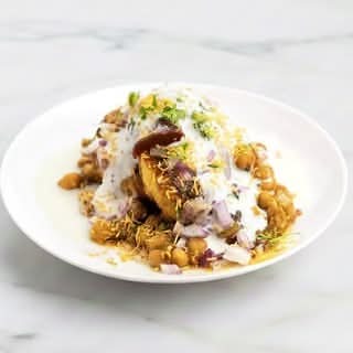 Aloo Tikki Chaat