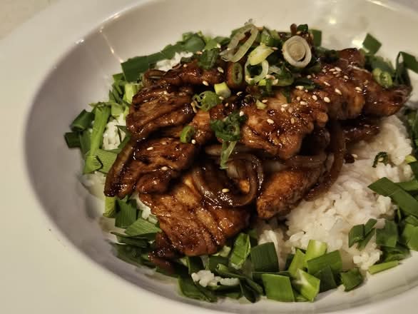 부추 삼겹살덮밥 | Pork Belly Bowl with Chives