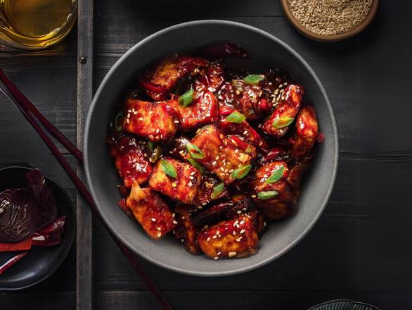 Chilli Paneer (16 oz) + 2 Naan