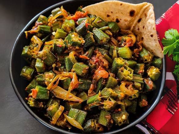 Bhindi Masala (16 oz) + 2 Naan
