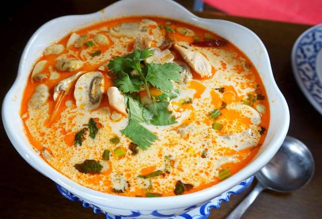 7. Tom Kha