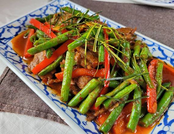 25. Pad Prik Khing