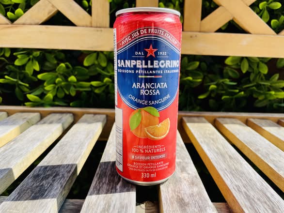 San Pellegrino Aranciata Rossa (Orange Sanguine) / San Pellegrino Aranciata Rossa (Blood Orange)