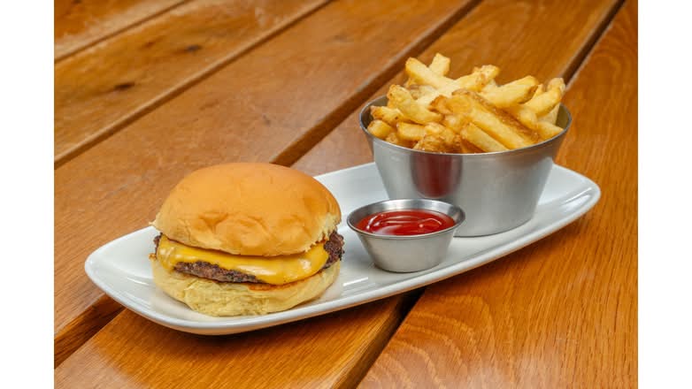 Kids' Cheeseburger
