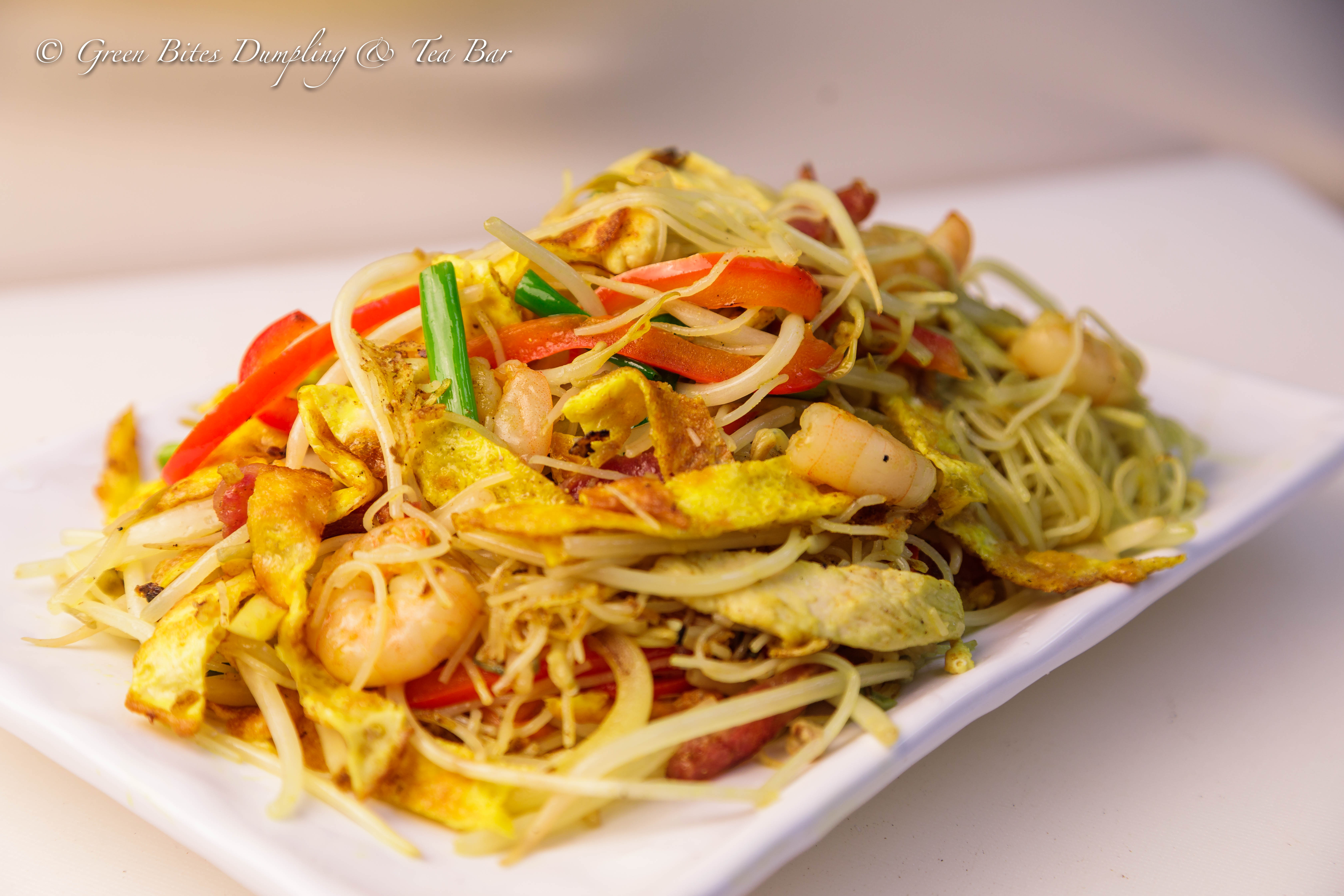 H16. Singapore Style Rice Noodle