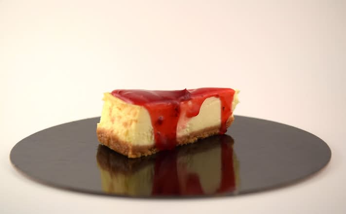 NEW YORK STYLE CHERRY CHEESECAKE