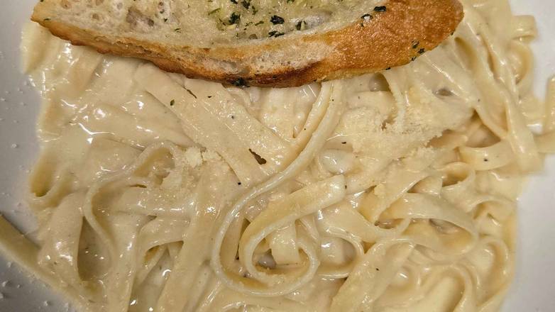 Fresh Fettuccine Alfredo