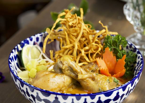 Curried Noodles with Chicken - Kao Soi
