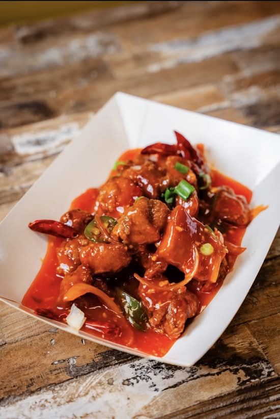 Spicy Schezwan Chicken Gravy