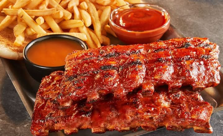Côtes levées de porc entières / Full Rack of Pork Ribs