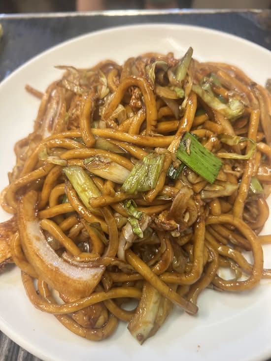 87. Stir-fried Thick Noodle