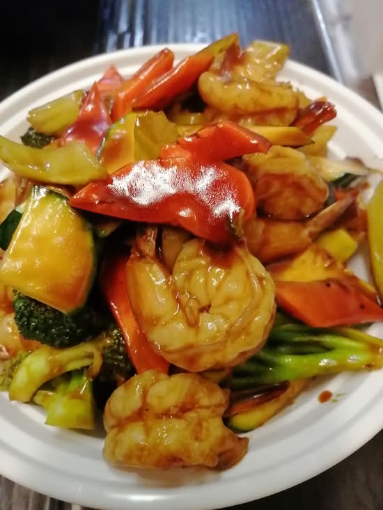 73. Prawns and Vegetables (Goong Pad Pak)
