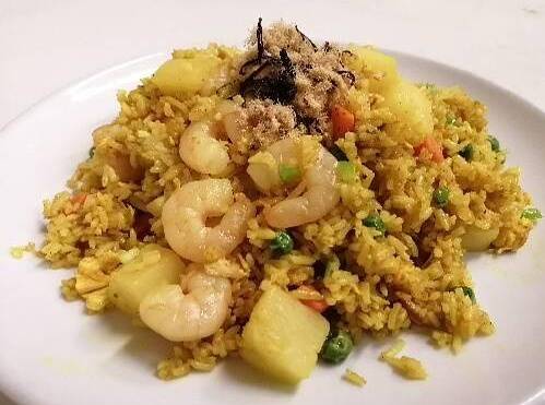 92. Curry Powder Fried Rice (Khao Pad Phom Kari)