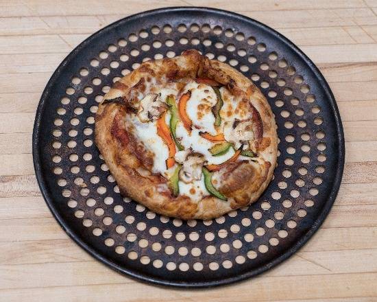 12" pizza moyenne tomates et fromage / 12" Medium Tomato and Cheese Pizza