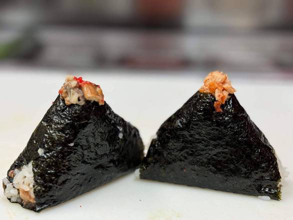 Spicy salmon Onigiri