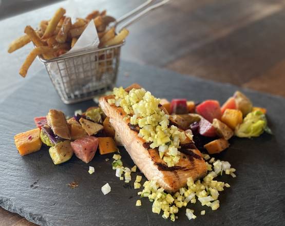 Saumon grillé / Grilled salmon